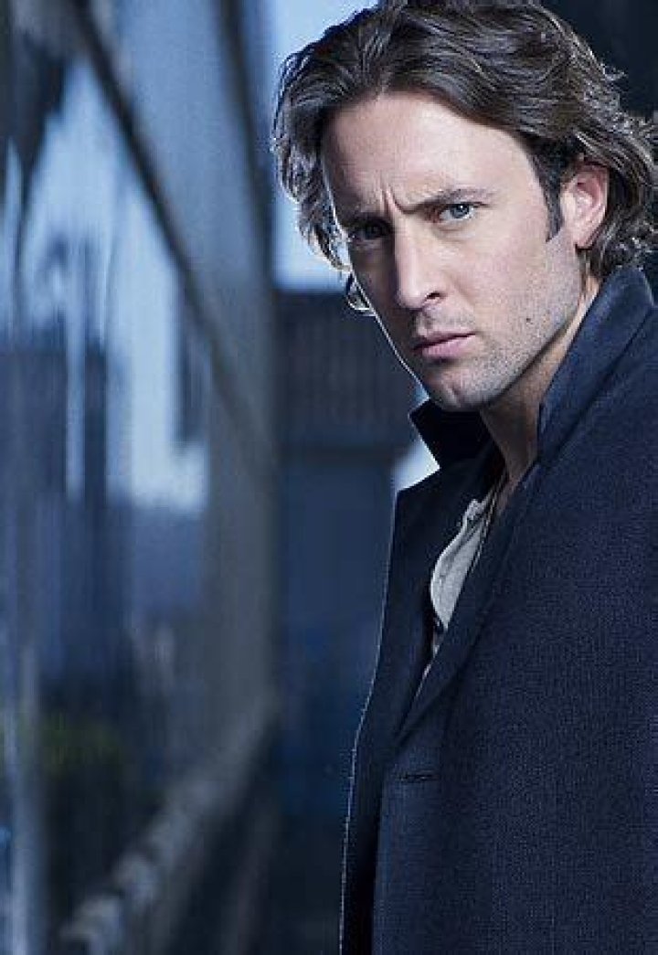 Latest Alex O'Loughlin Movies And TV Shows