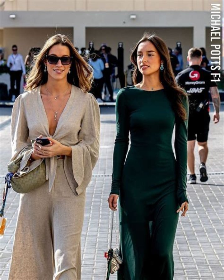 Alexandra Saint Mleux Weight: Unveiling Her Body Stats