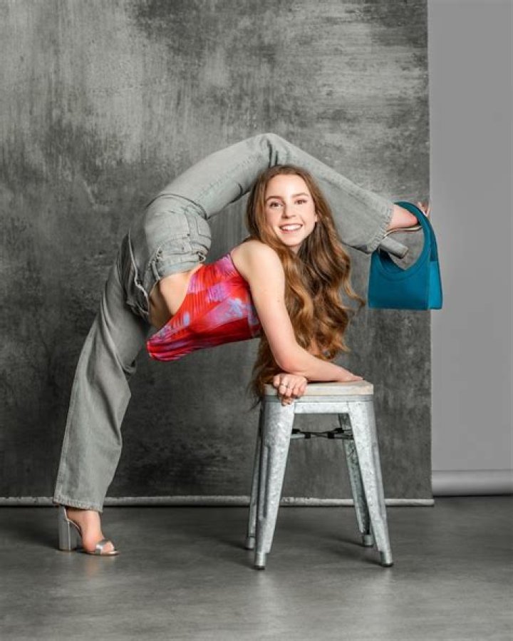 Anna McNulty: The Talented Contortionist