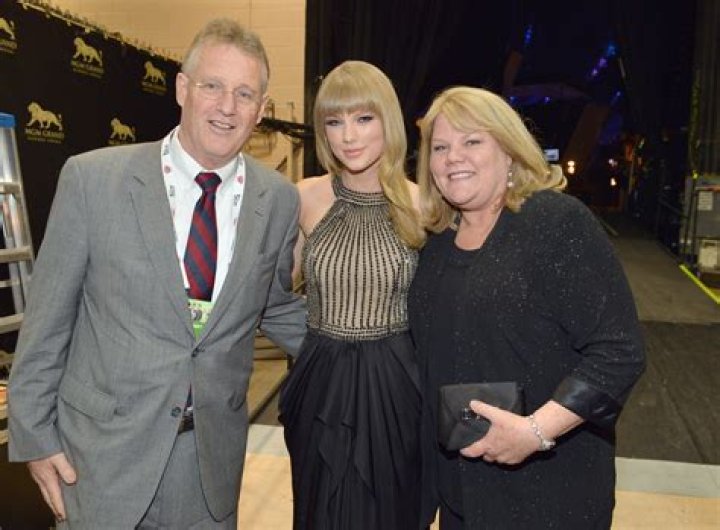 Are Taylor Swift's Parents Reuniting? The Latest Rumors And Speculations