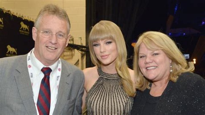 Are Taylor Swift's Parents Planning A Surprise Remarriage? The Latest Rumors