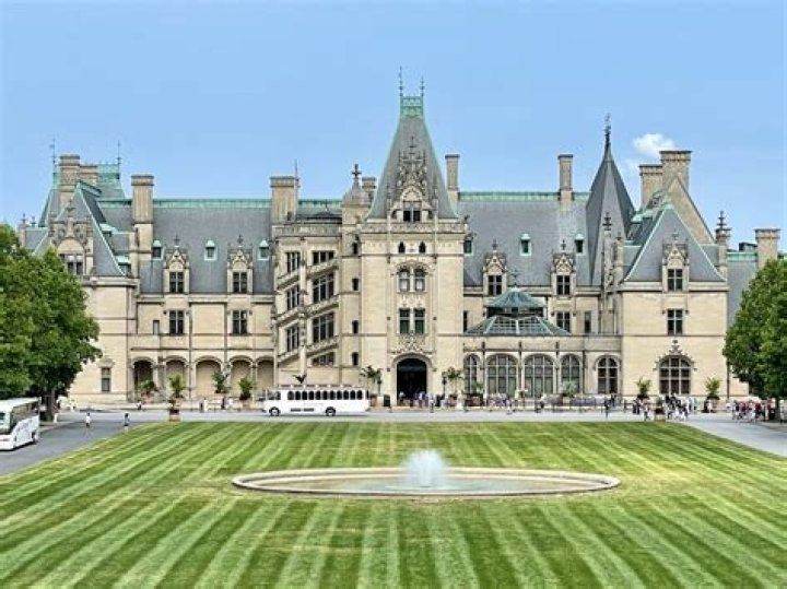 Colossal Mansions: Exploring America's Architectural Apex
