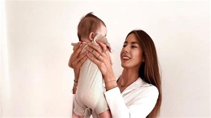 Brenda Patea: All The Details About Her Baby