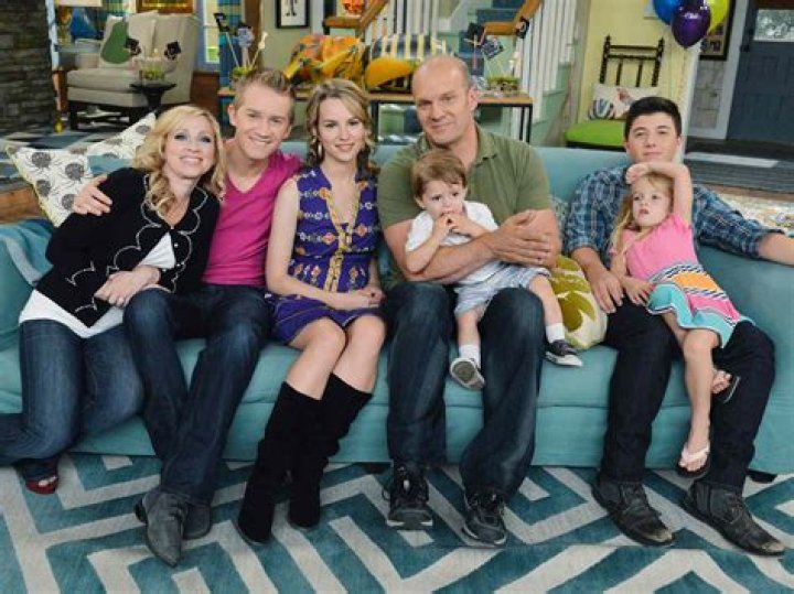 Bridgit Mendler: Siblings And Family Ties