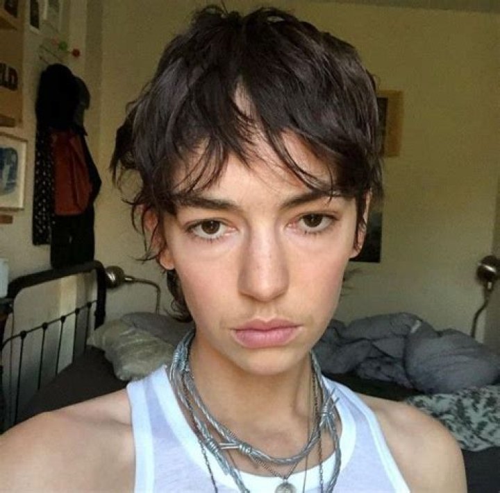 Bridgette Lundy-Paine's Hairstyles: Inspiration And Styling Tips