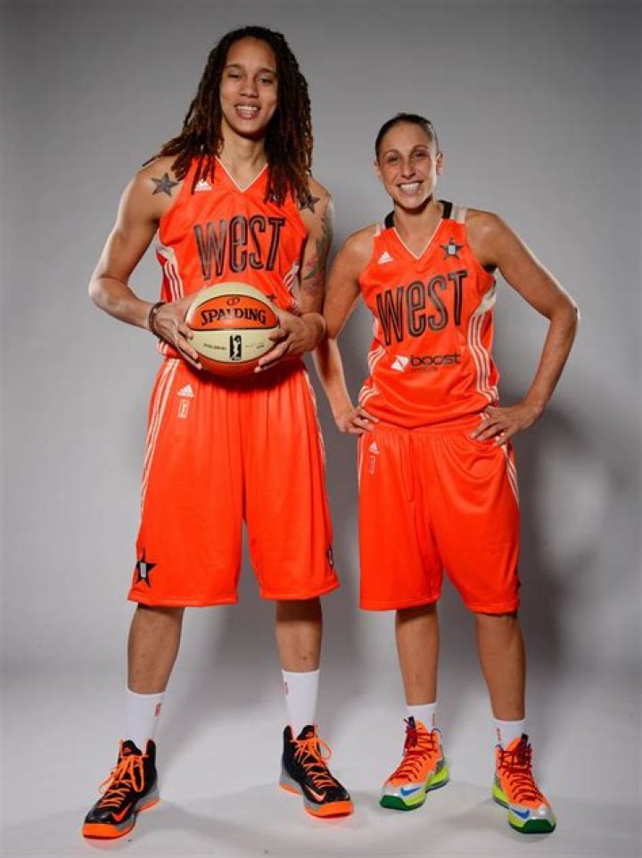 Brittney Griner's Imposing Height: A Closer Look