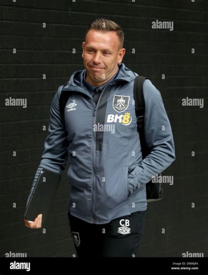 Burnley's Assistant Manager: A Behind-the-Scenes Mastermind