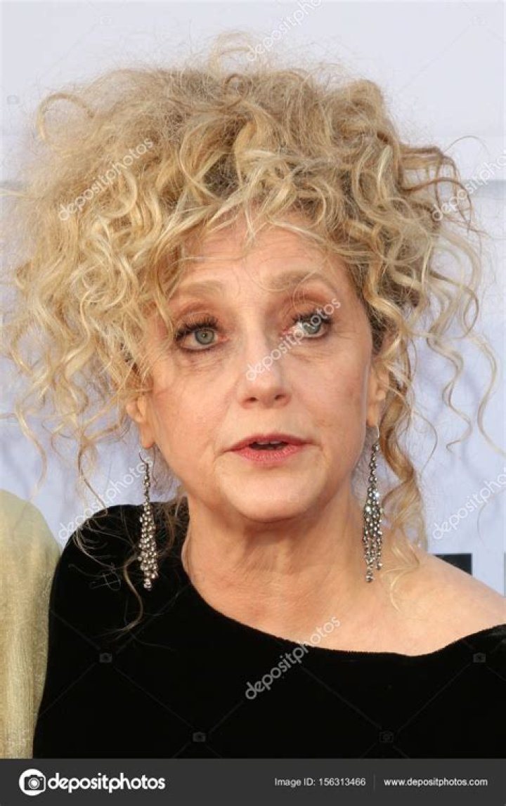 Experience The Enchanting Performances Of Carol Kane, A Renowned Actress