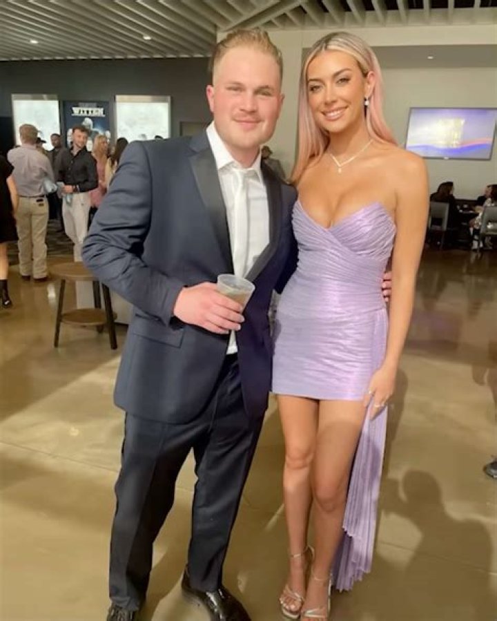 Did Zach Bryan Engage In Infidelity? Rumors And Allegations Unravel