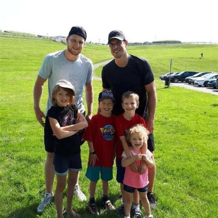 Is Sidney Crosby A Father? Exploring Family Details