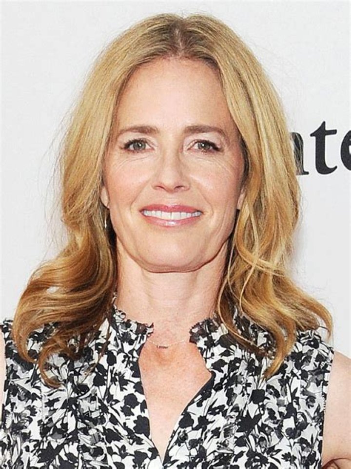The Ultimate Guide To Elizabeth Shue: Everything You Need To Know