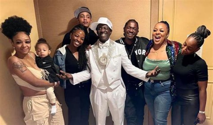 Flavor Flav's Children: A Guide To His Family Life