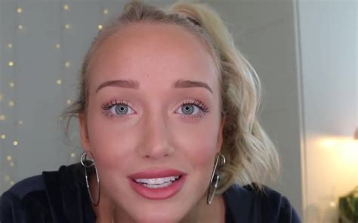 Gwen Gwiz ASMR: Ultimate Relaxation And Tingles