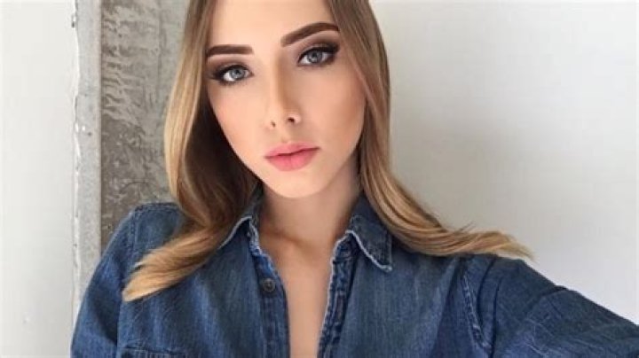 Unveiling The Secrets Of Hailie Mathers College: Unlocking Educational Excellence