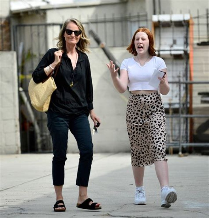 Unveiling Helen Hunt's Kids: Exclusive Insights For Benk24