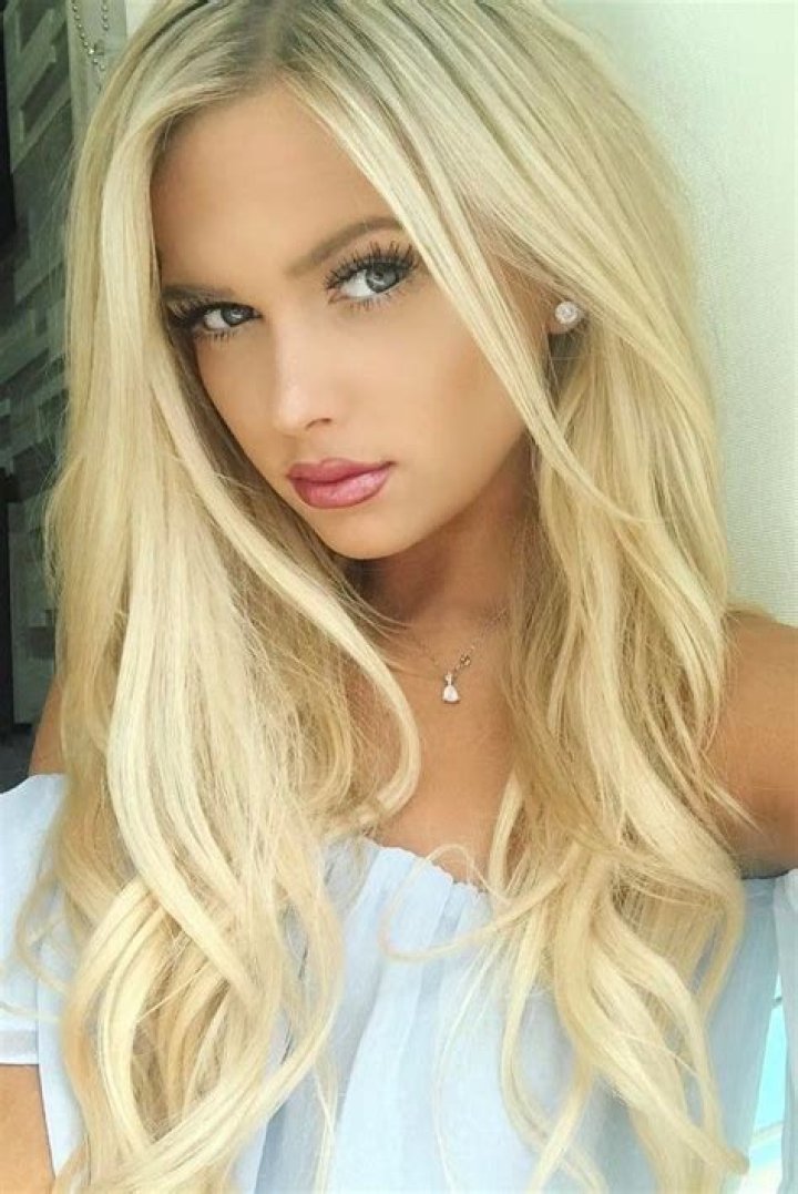 Sexy And Alluring Blonde Beauties: Discover The Hottest Young Blondes Today