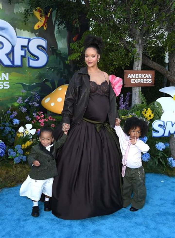 Learn The Truth: How Many Children Does Rihanna Have?