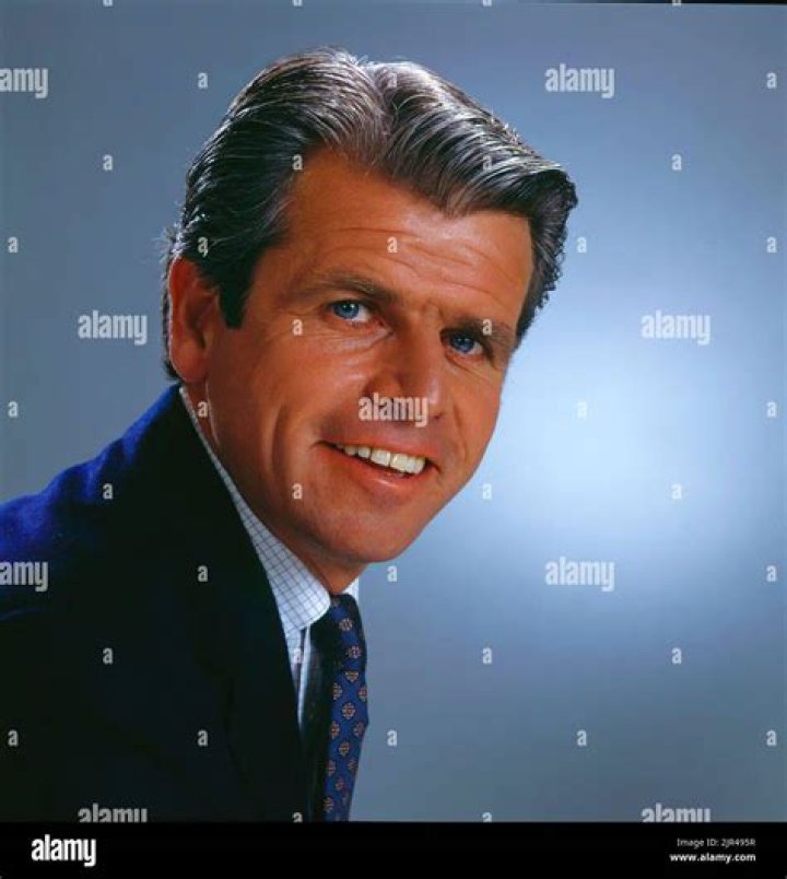 Determining Actor William Devane's Age