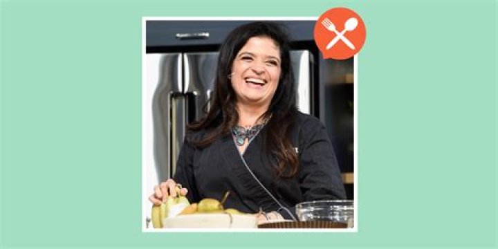 How Old Is Chef Alex Guarnaschelli? Read Her Age Now