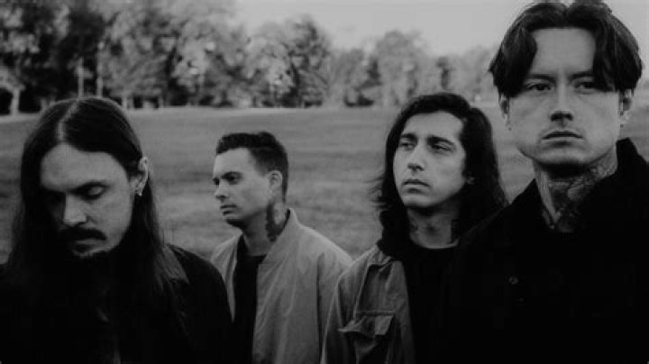 Discover The Age Of Noah Sebastian From Bad Omens: Unveiled