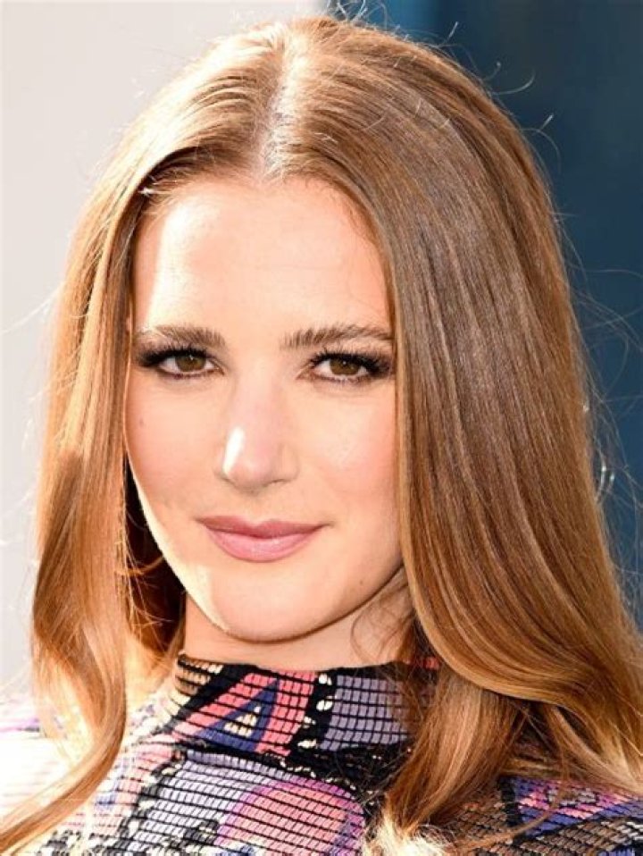 Anna Osceola's Height: Unveiled