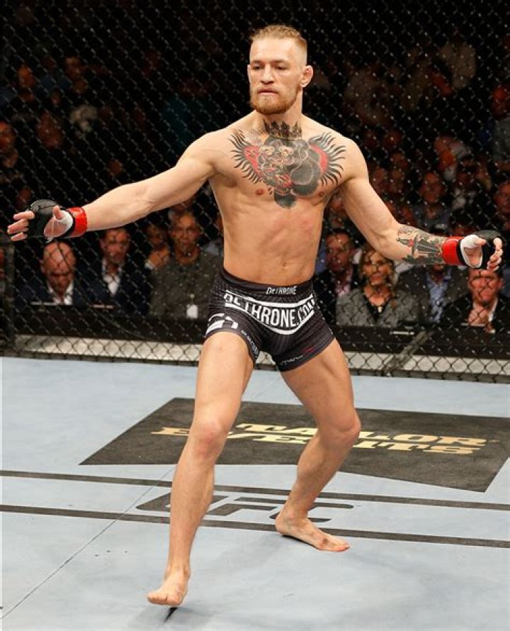 Conor McGregor's Height - See The True King's Stature
