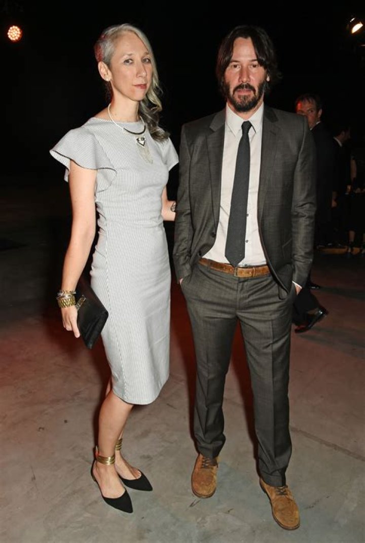 Unveiling The Height Of Keanu Reeves's Beloved Wife: A Detailed Analysis