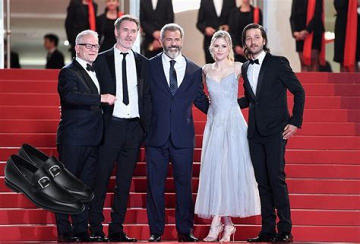 Discover The Height Of Hollywood Icon: Mel Gibson's Stature Revealed