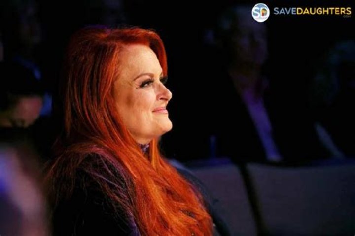 How Tall Is Wynonna Judd? - The Definitive Guide To Her Height
