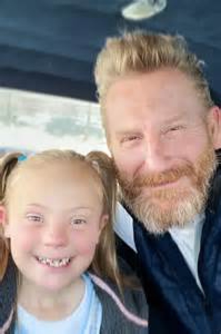 The Unforgettable Music Of Indiana Feek: A Country Legend