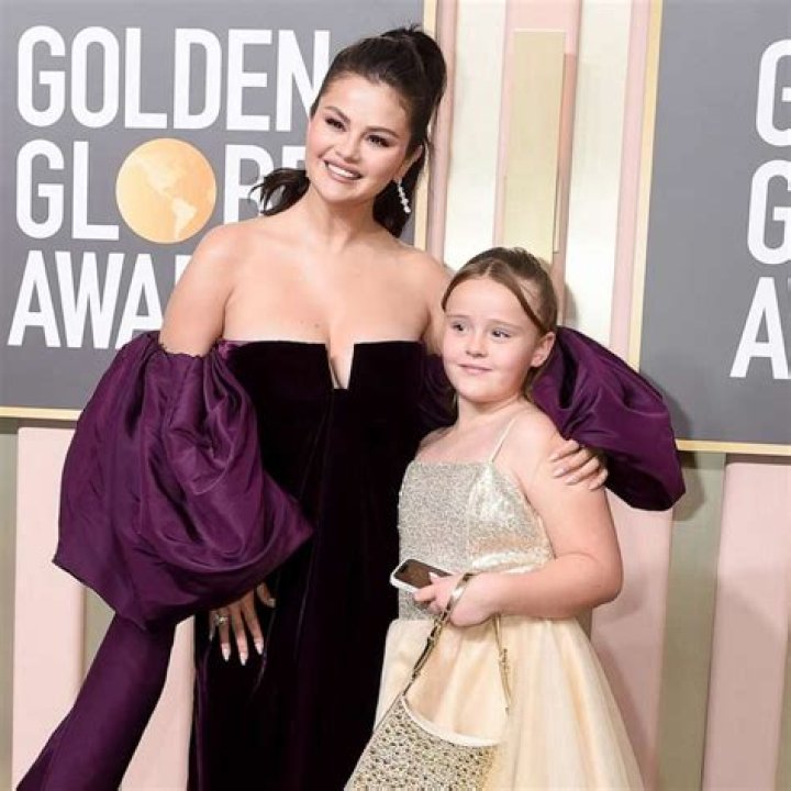 Is Selena Gomez Expecting A Baby? Get The Scoop On Her Pregnancy Rumors