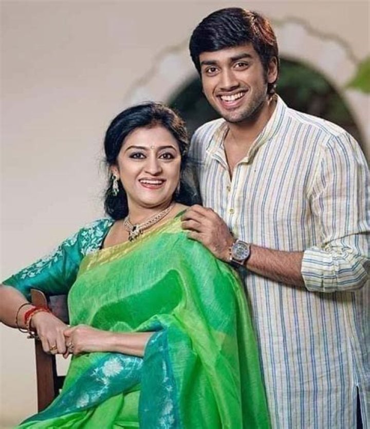 Everything You Want To Know About Jayaram And His Wife
