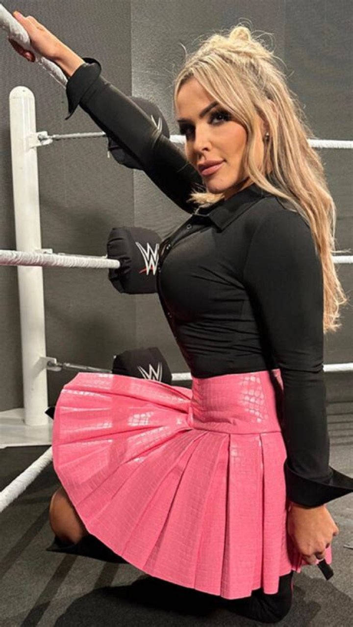 Unlock The Exclusive Content Of Jenni Neidhart On OnlyFans Today