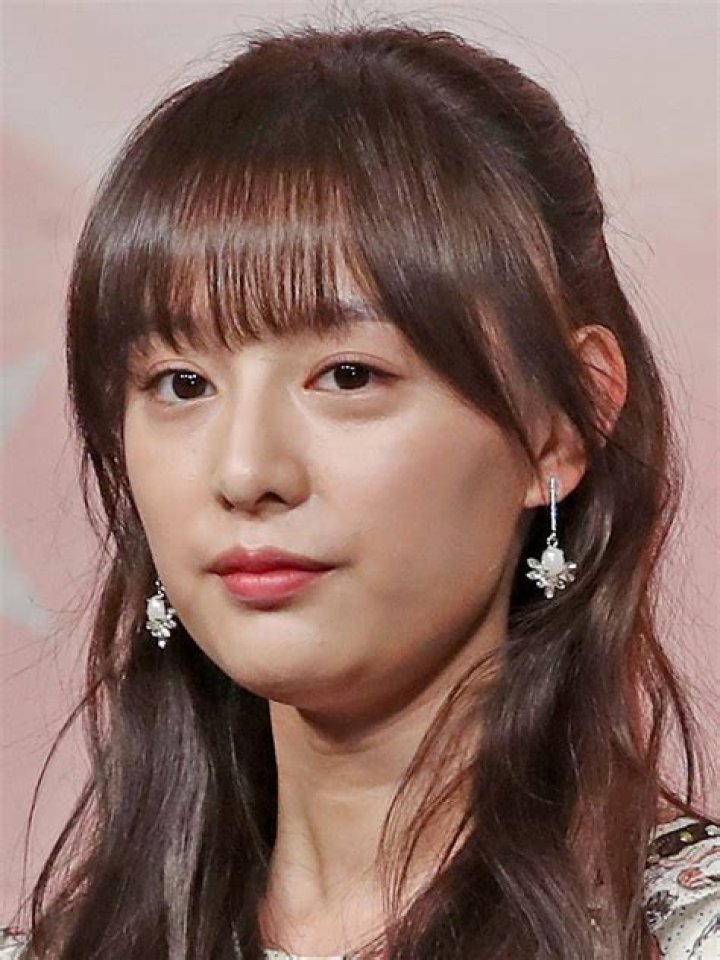 Kim Ji Won's Siblings: Unveiling The Family Connections