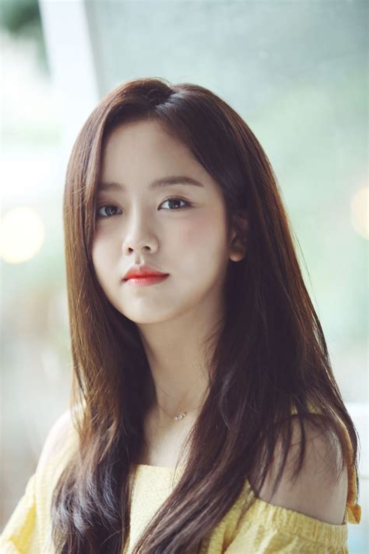 Meet The Alluring Kim So Hyun In 