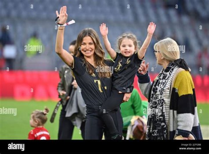 Meet The Adorable Daughters Of Robert Lewandowski