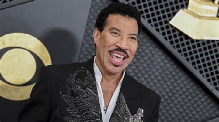 Unveiling Lionel Richie's Net Worth: The Legendary Performer's Financial Success
