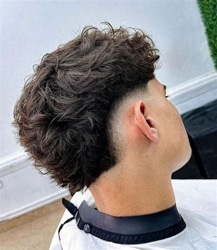 Achieve A Dapper Look With The Ultimate Low Burst Fade