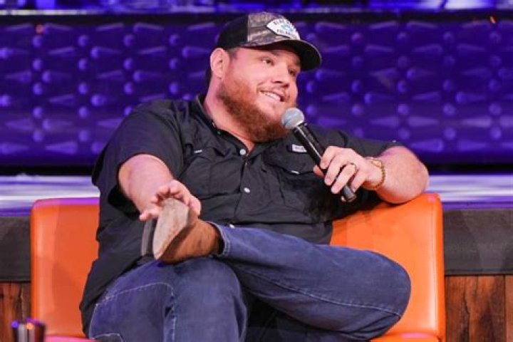 Luke Combs's Political Beliefs: A Conservative Country Star