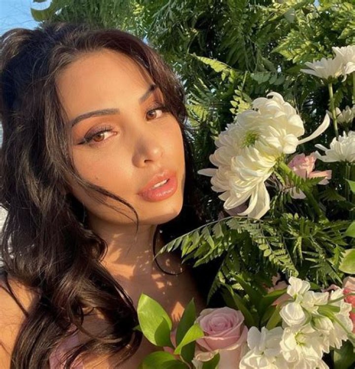 Discover Maddy Belle: The Quintessential Fashion Icon