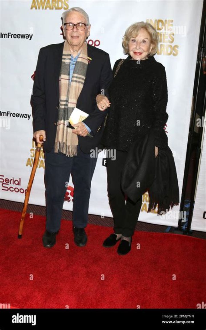 The Definitive Guide To Michael Learned's Spouse: Uncovering The Truth