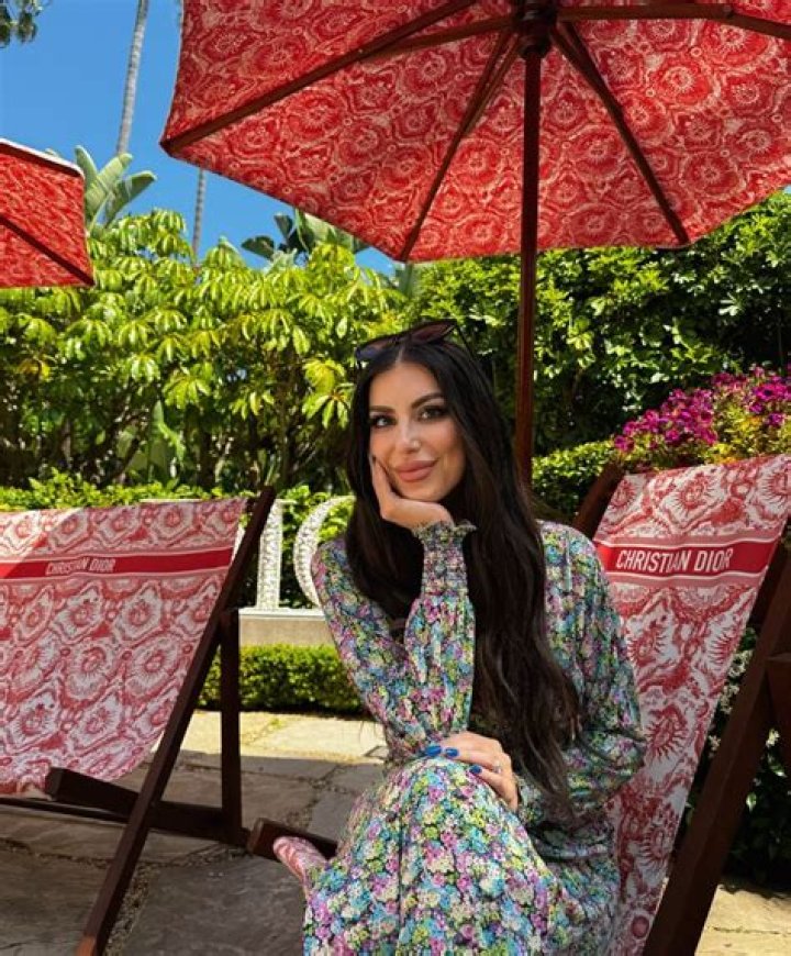 The Ultimate Guide To Dr. Nivine Jay: Renowned Plastic Surgeon