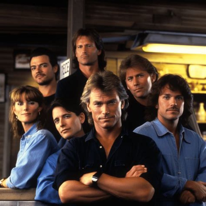Unveiling The Secrets Of The Iconic Roadhouse Cast: Discoveries And Insights