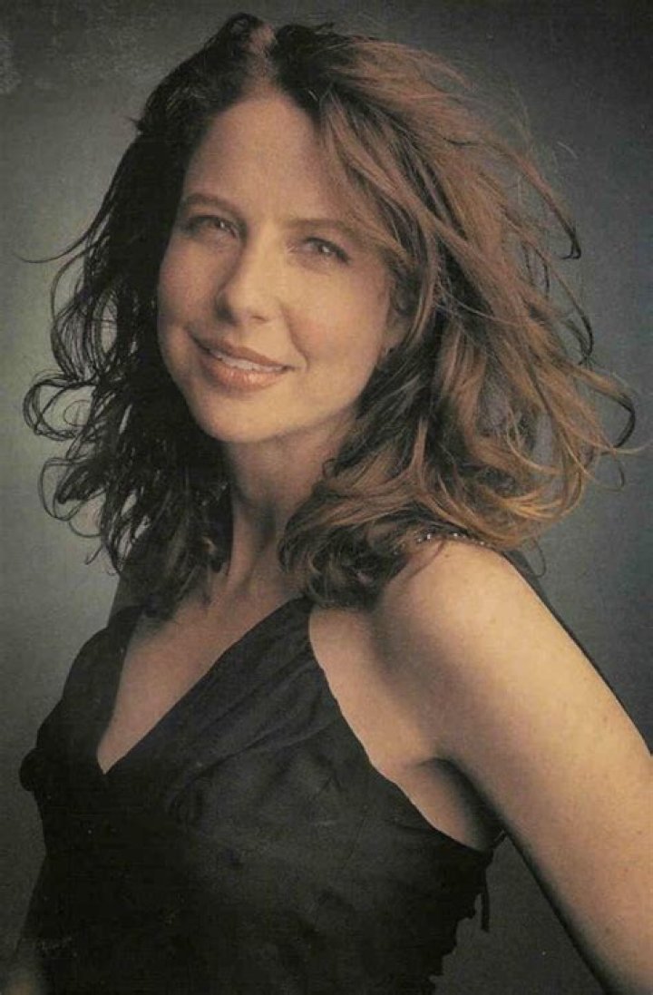 Robin Weigert: Uncovering The Versatile Actress