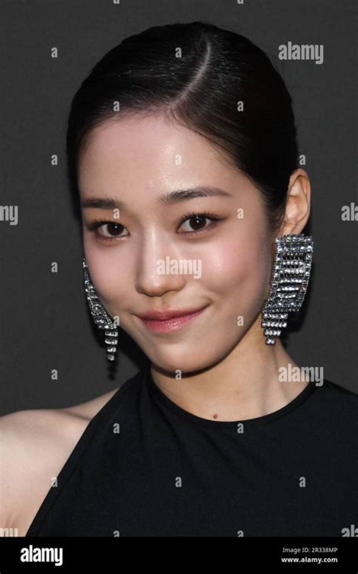 Discover Roh Yoon-seo: The Rising Star Of Korean Dramas