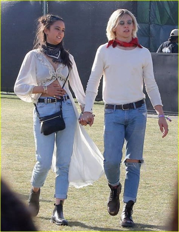 A Peek Into The Captivating Relationship Of Ross Lynch And Courtney Eaton
