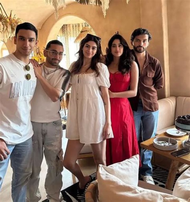 Discover The Wealth Of Shikhar Pahariya's Father: An Exclusive Net Worth Analysis