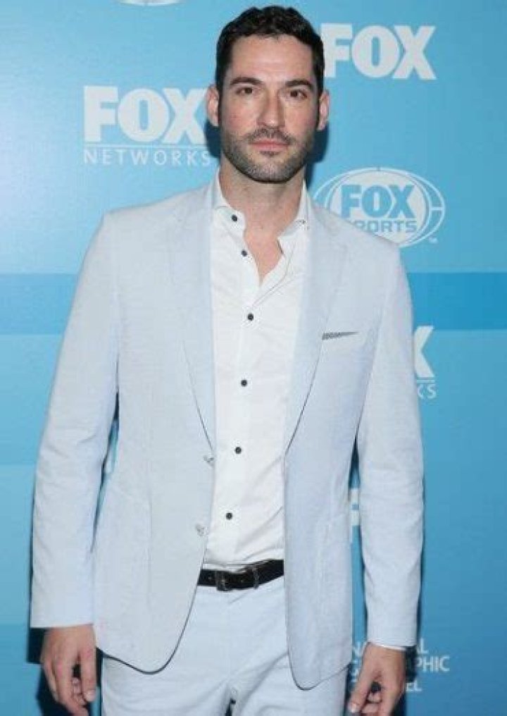 Find Out: Tom Ellis Height And Weight Stats!