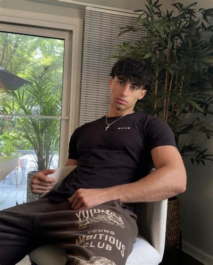 The Ultimate Guide To Isaac On Too Hot To Handle: Scandals And Steamy Encounters