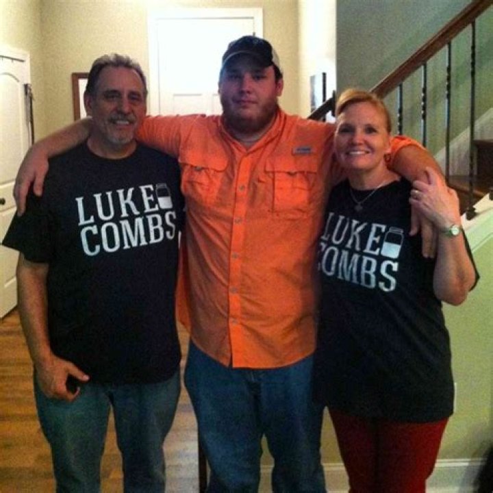 Did Luke Combs' Parents Divorce? A Look At His Family History